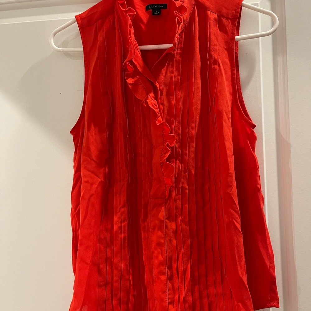 Ann Taylor Women's Red Sleeveless Blouse
